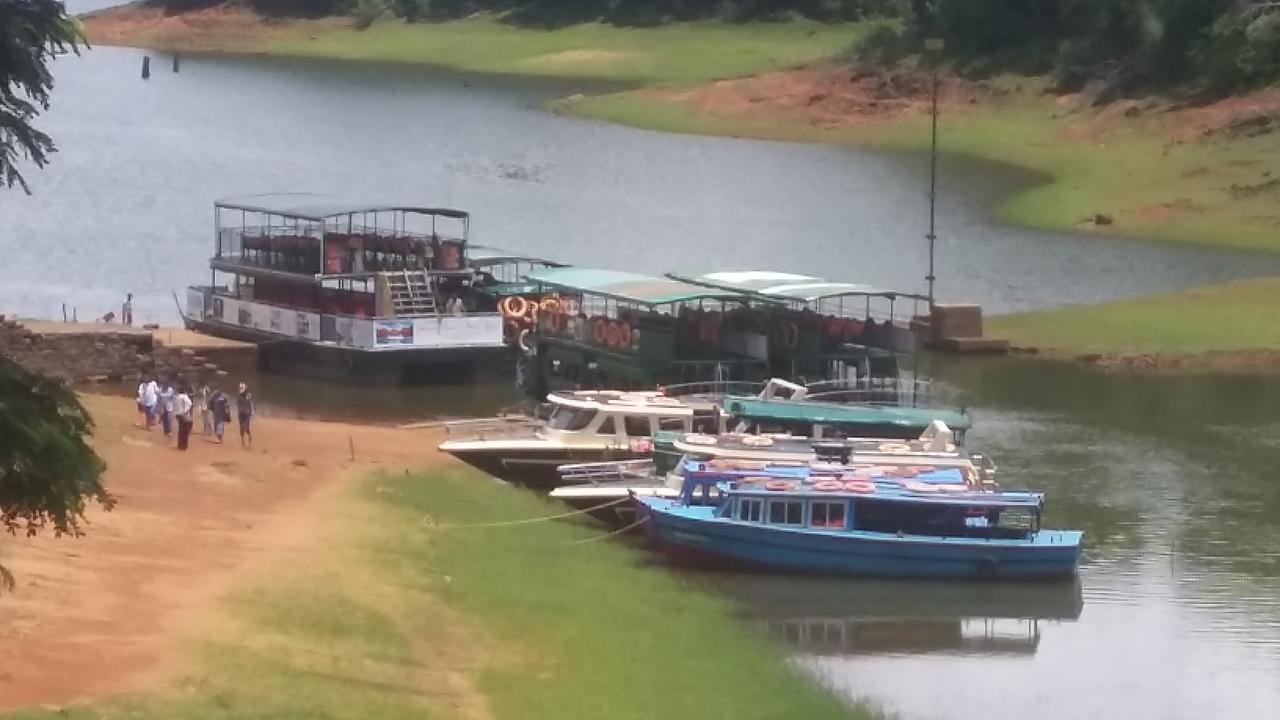 Quadriya Palace Thekkady Buitenkant foto
