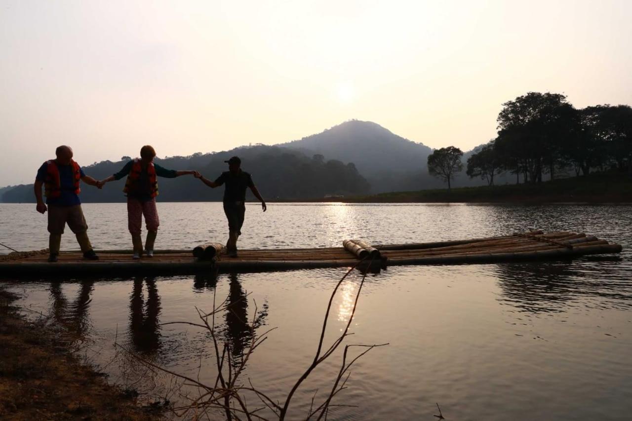 Quadriya Palace Thekkady Buitenkant foto